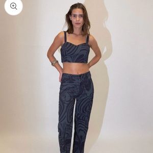 Untitled In Motion Pierot Jean in Nuva Du